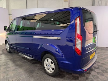 Used Ford Tourneo Custom 2015 for sale - 76382732: Photo