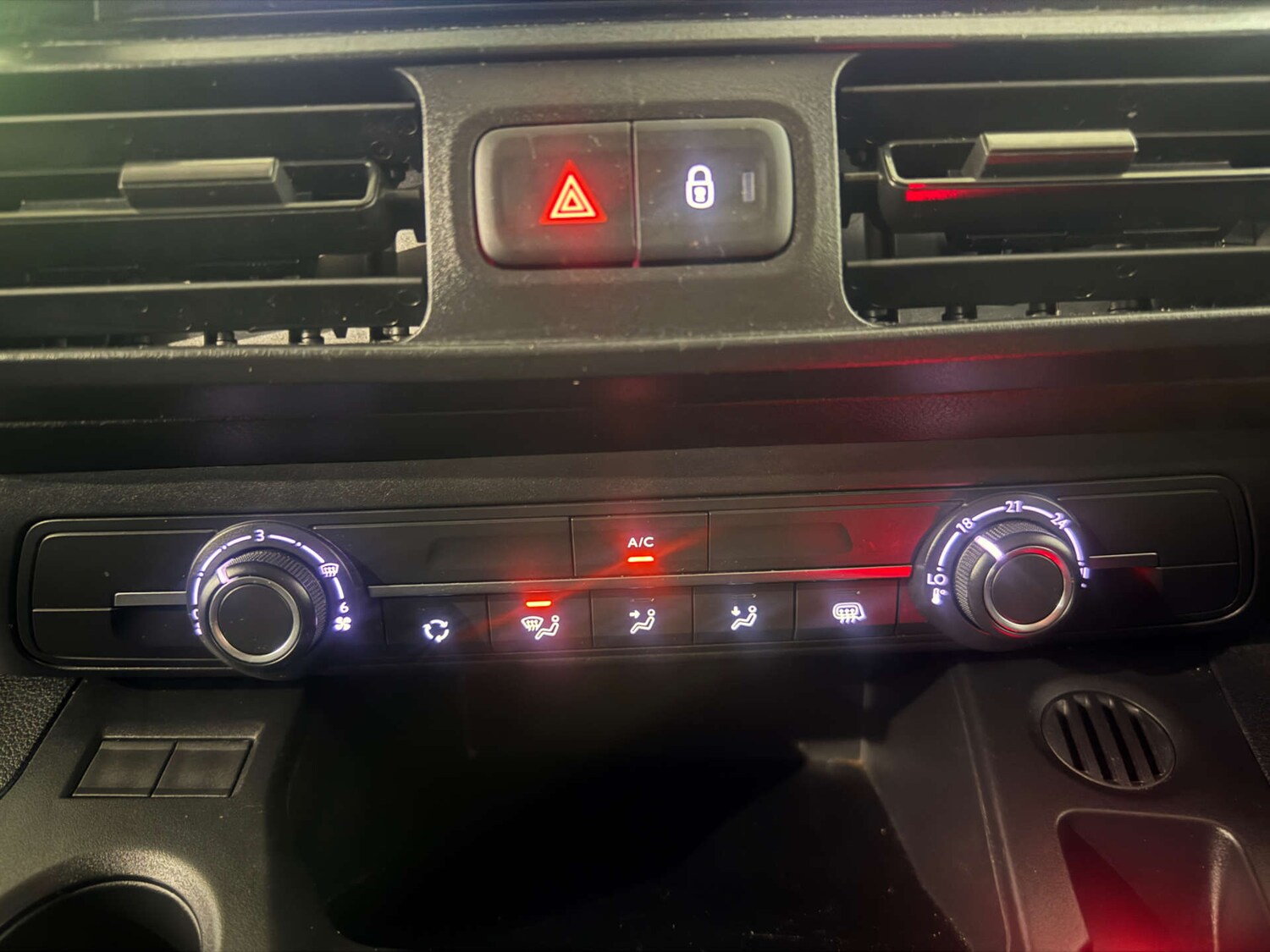 Used Citroen Berlingo 2023 for sale - 77127320: Photo 26