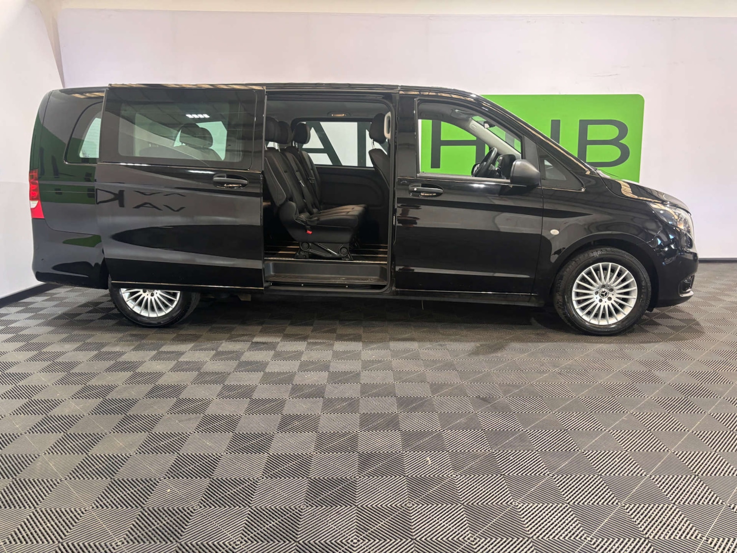 Used Mercedes-Benz Vito 2023 for sale - 76601796: Photo 4