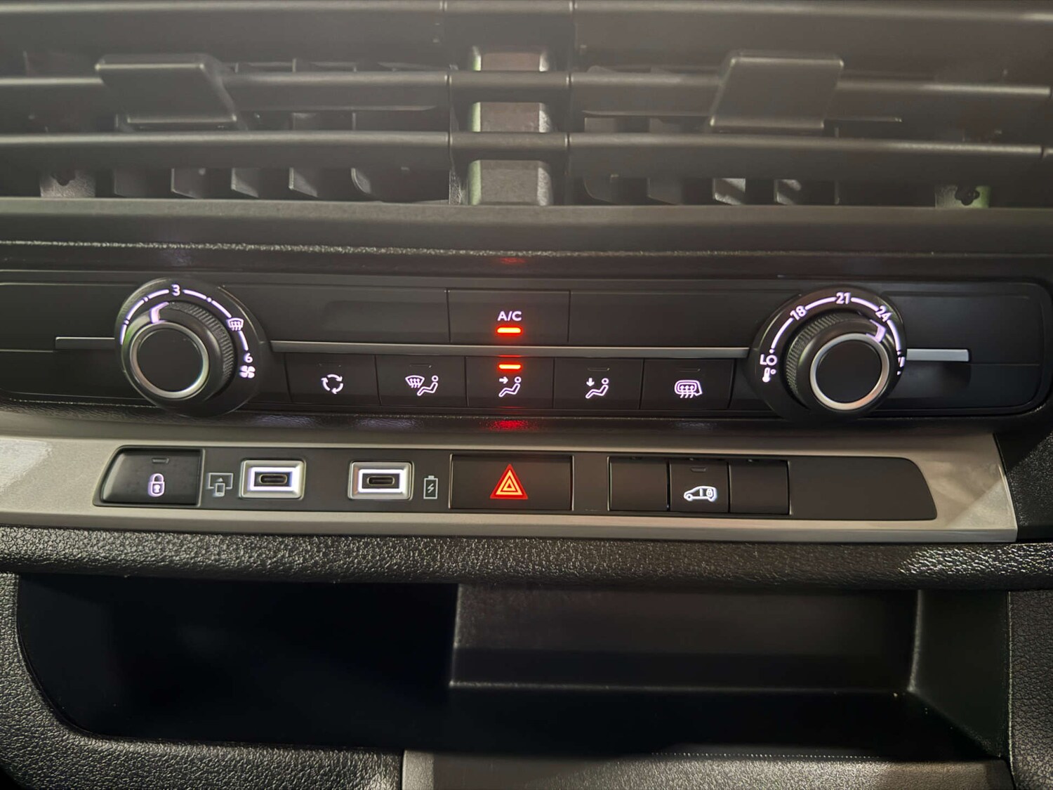 Used Vauxhall Vivaro 2024 for sale - 76767887: Photo 28