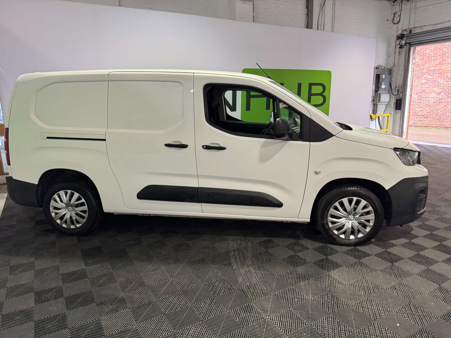 Used Peugeot Partner 2020 for sale - 76320855: Photo 11