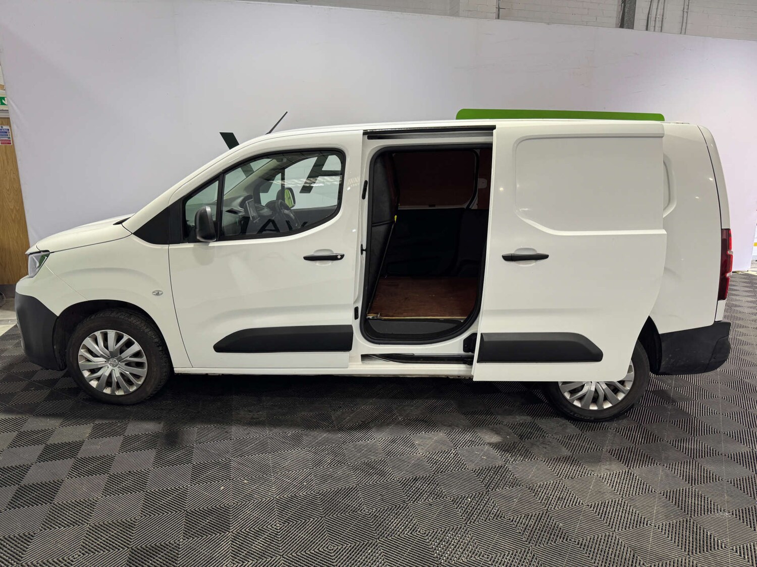 Used Peugeot Partner 2020 for sale - 76320855: Photo 6