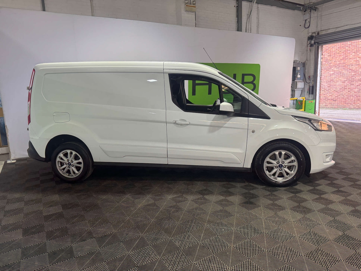 Used Ford Transit Connect 2024 for sale - 77380637: Photo 10