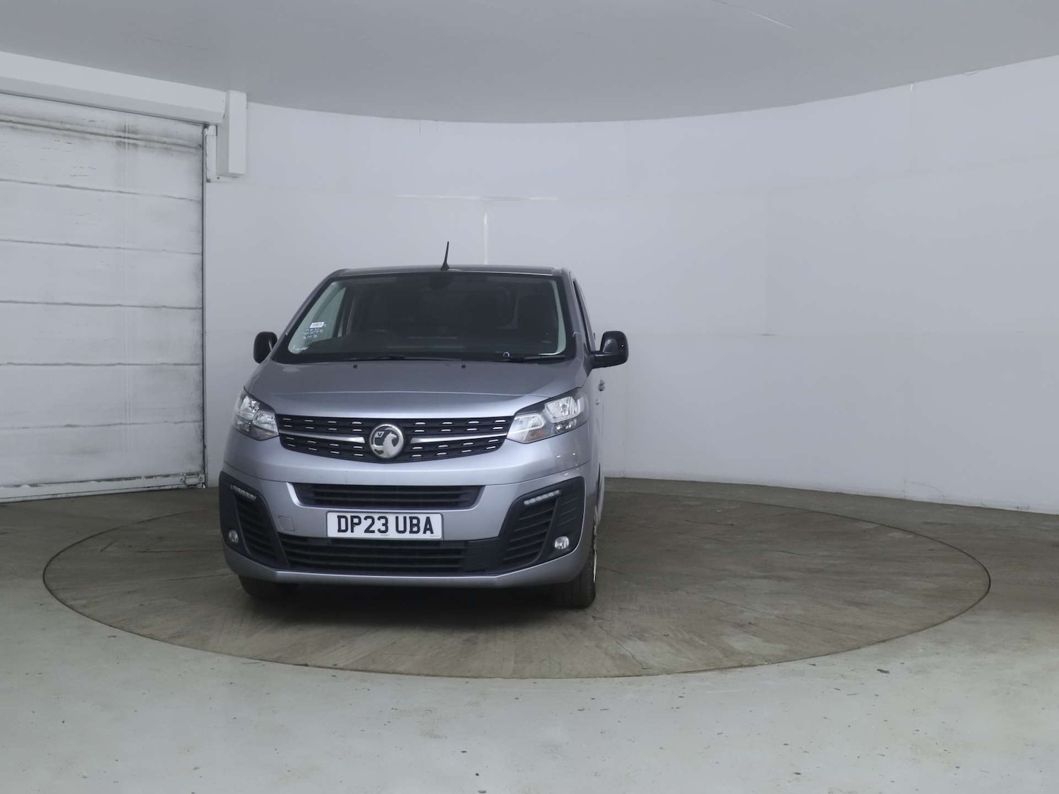 Used Vauxhall Vivaro 2023 for sale - 77989976: Photo 2