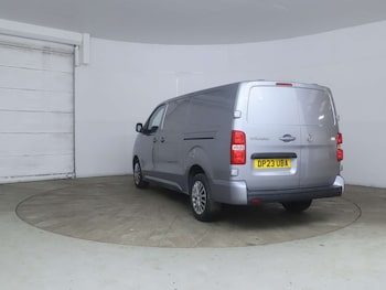 Used Vauxhall Vivaro 2023 for sale - 77989976: Photo