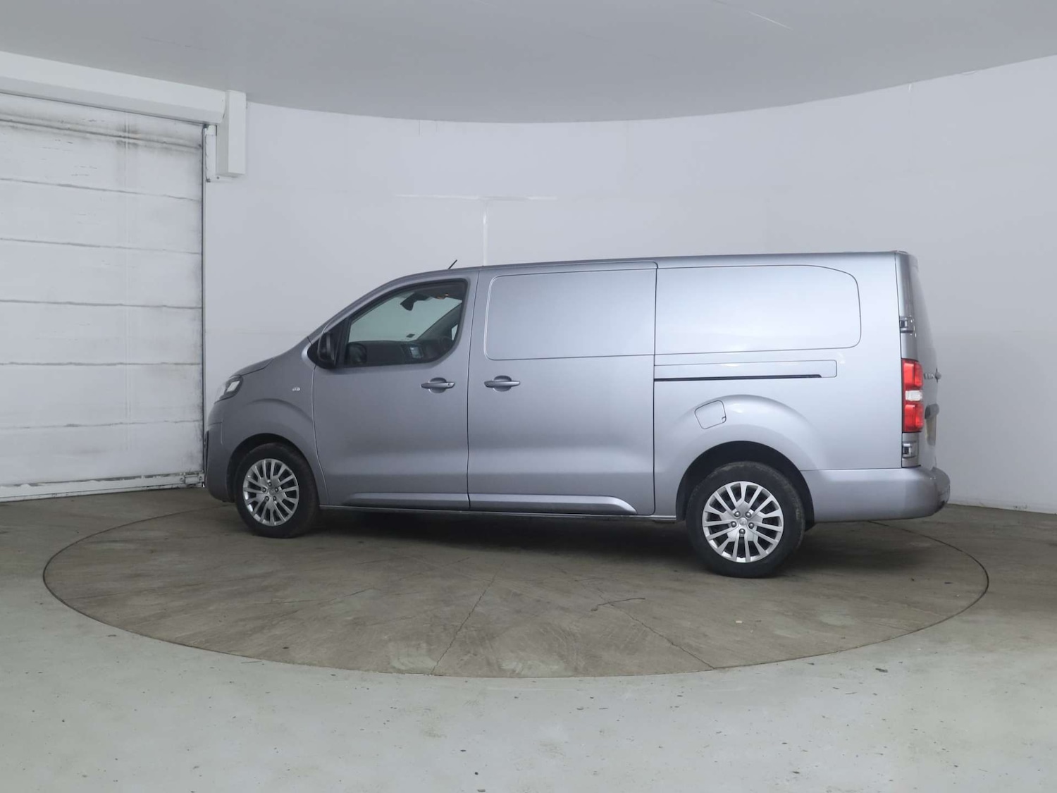 Used Vauxhall Vivaro 2023 for sale - 77989976: Photo 5
