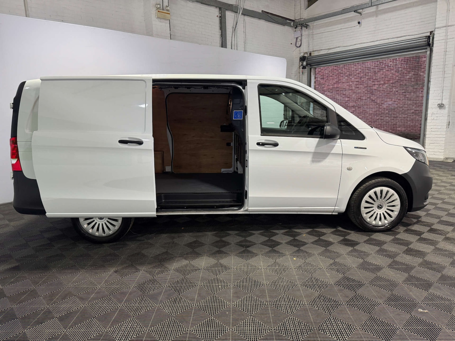 Used Mercedes-Benz Vito 2024 for sale - 77326046: Photo 9