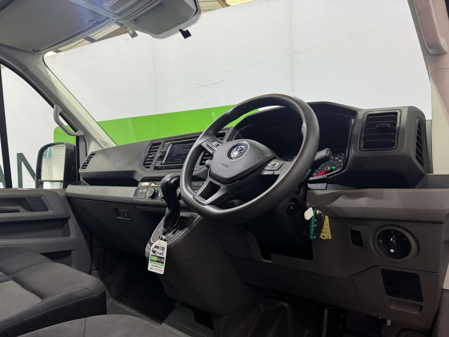 Used Volkswagen Crafter 2023 for sale - 77845597: Photo 2