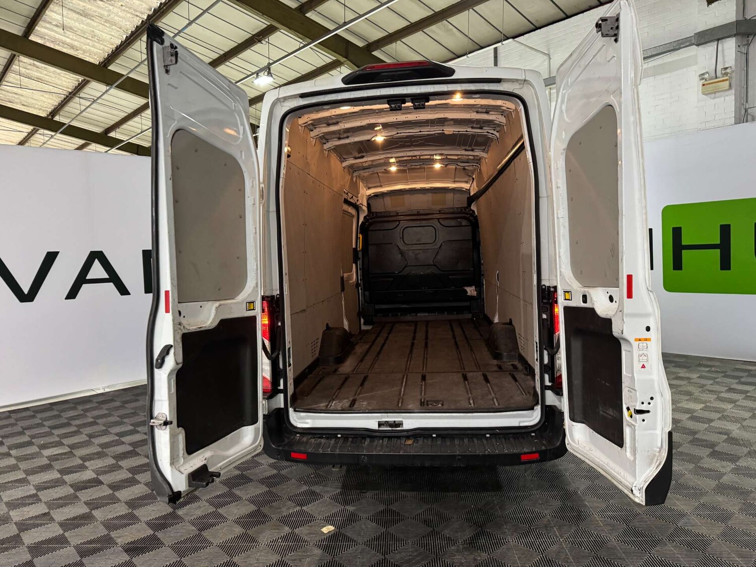 Used Ford Transit 2022 for sale - 76723995: Photo 25