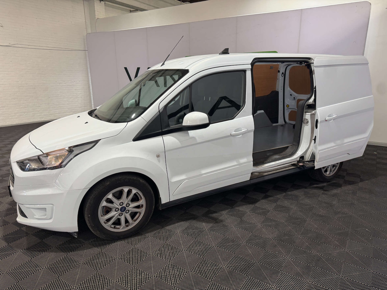 Used Ford Transit Connect 2023 for sale - 76601976: Photo 8