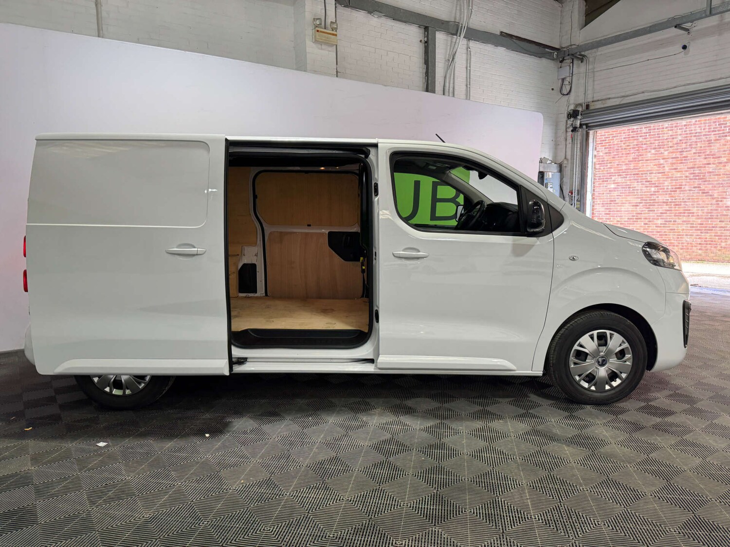 Used Vauxhall Vivaro 2022 for sale - 77299394: Photo 10