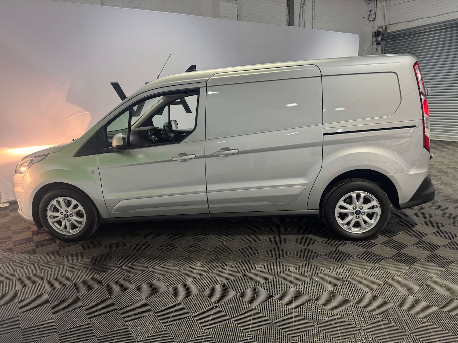 Used Ford Transit Connect 2023 for sale - 77129799: Photo 3