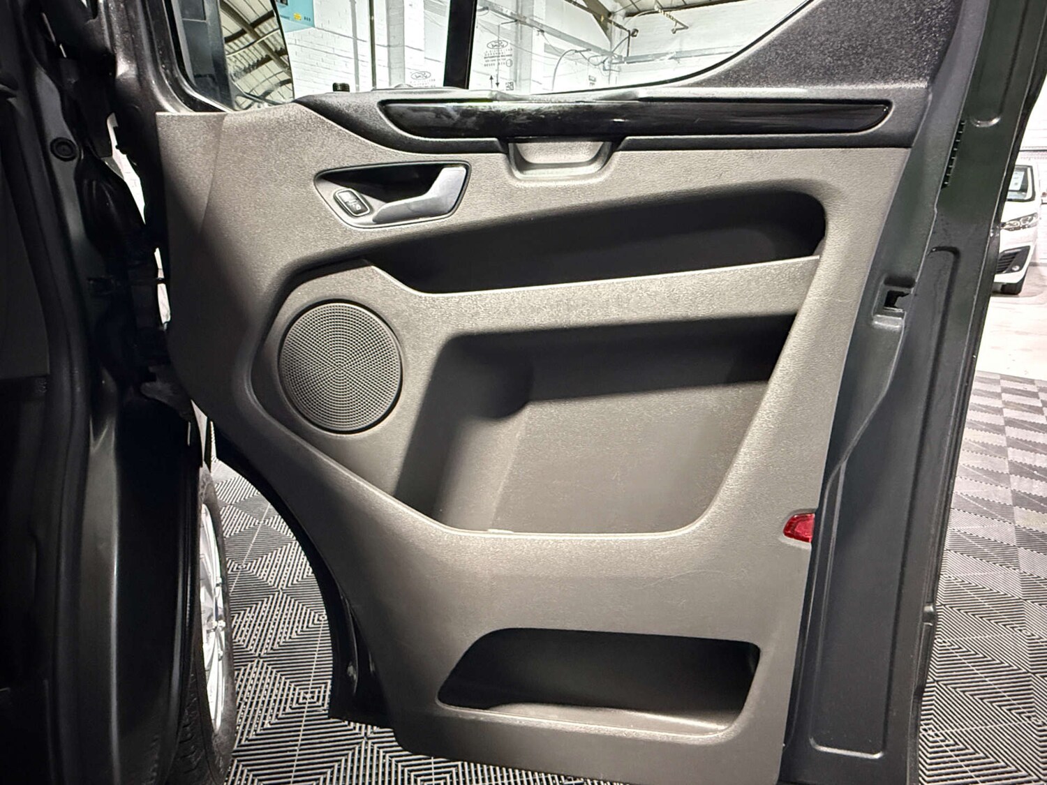 Used Ford Transit Custom 2023 for sale - 76651350: Photo 49