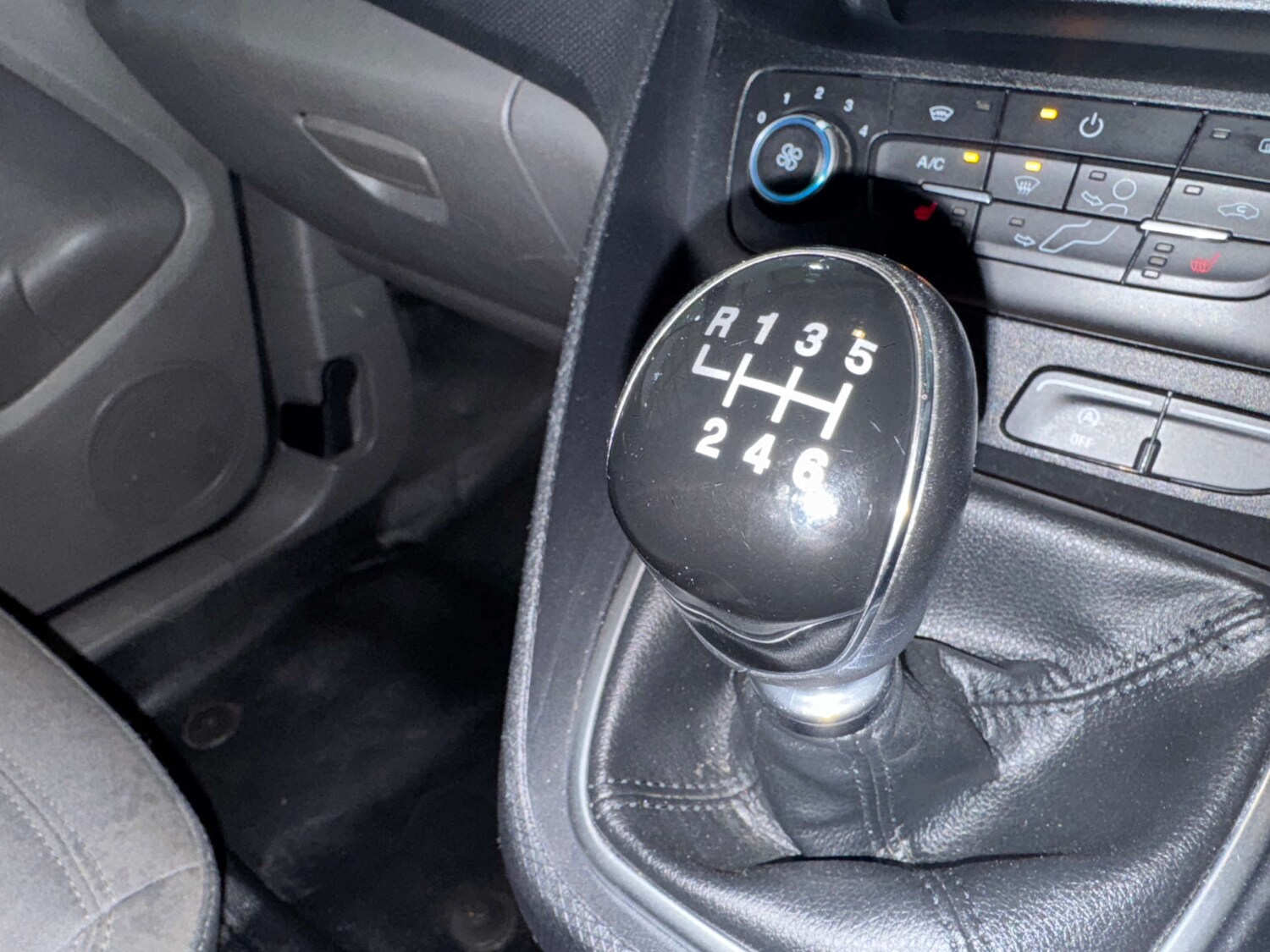 Used Ford Transit Connect 2024 for sale - 77107208: Photo 25