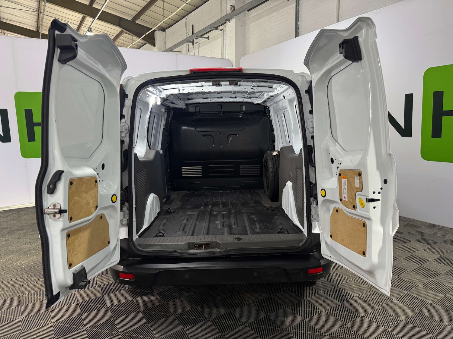 Used Ford Transit Connect 2024 for sale - 77107208: Photo 3