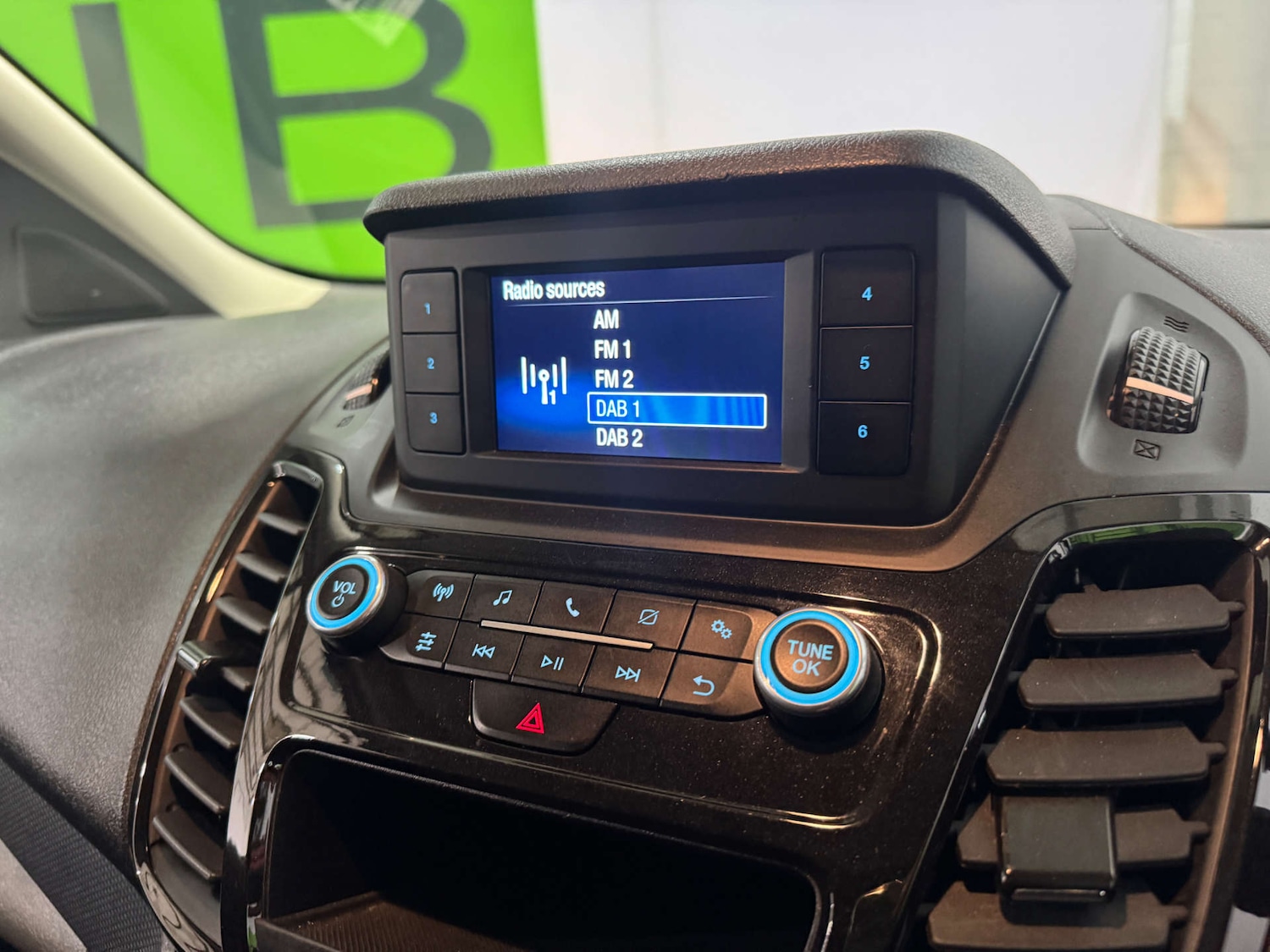 Used Ford Transit Connect 2024 for sale - 77107208: Photo 32