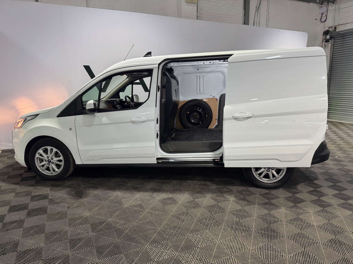 Used Ford Transit Connect 2024 for sale - 77107208: Photo 7