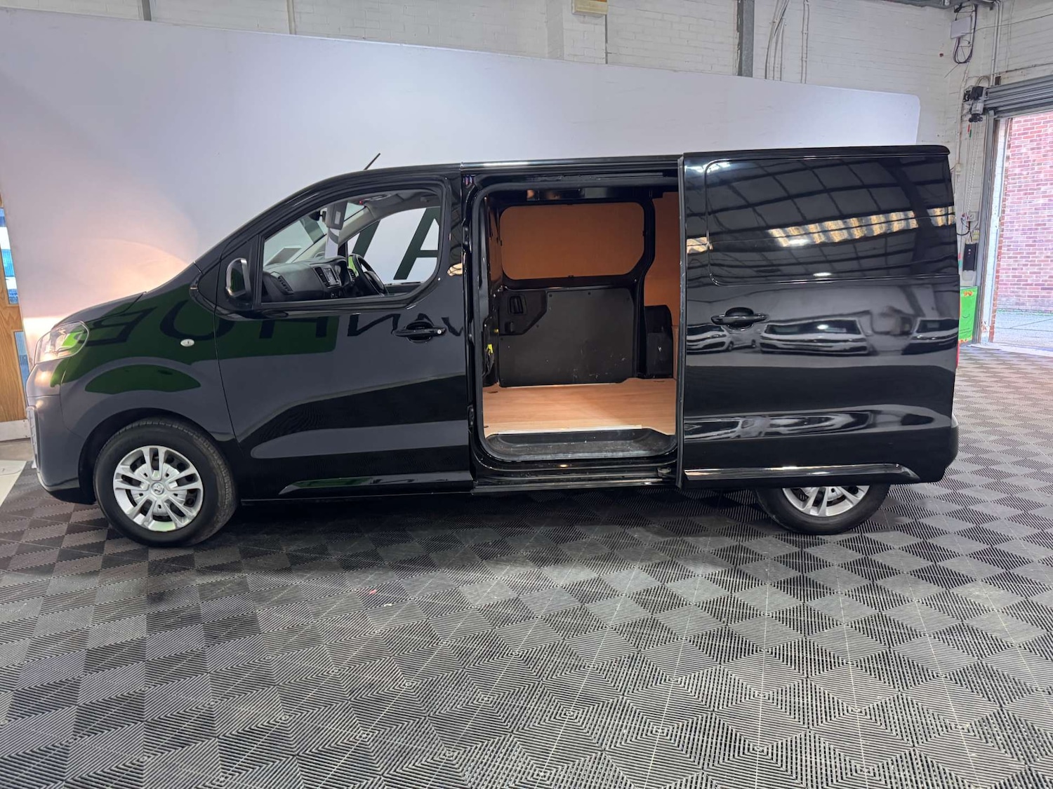 Used Vauxhall Vivaro 2020 for sale - 76544295: Photo 35