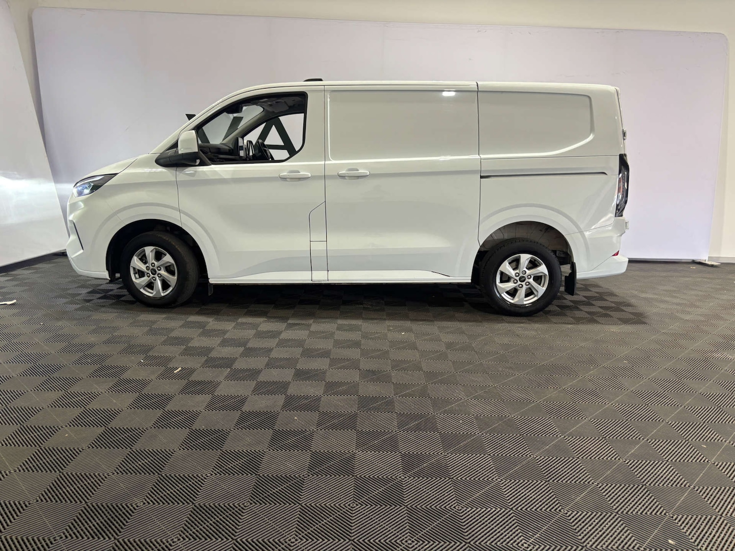 Used Ford Transit Custom 2024 for sale - 76601887: Photo 3
