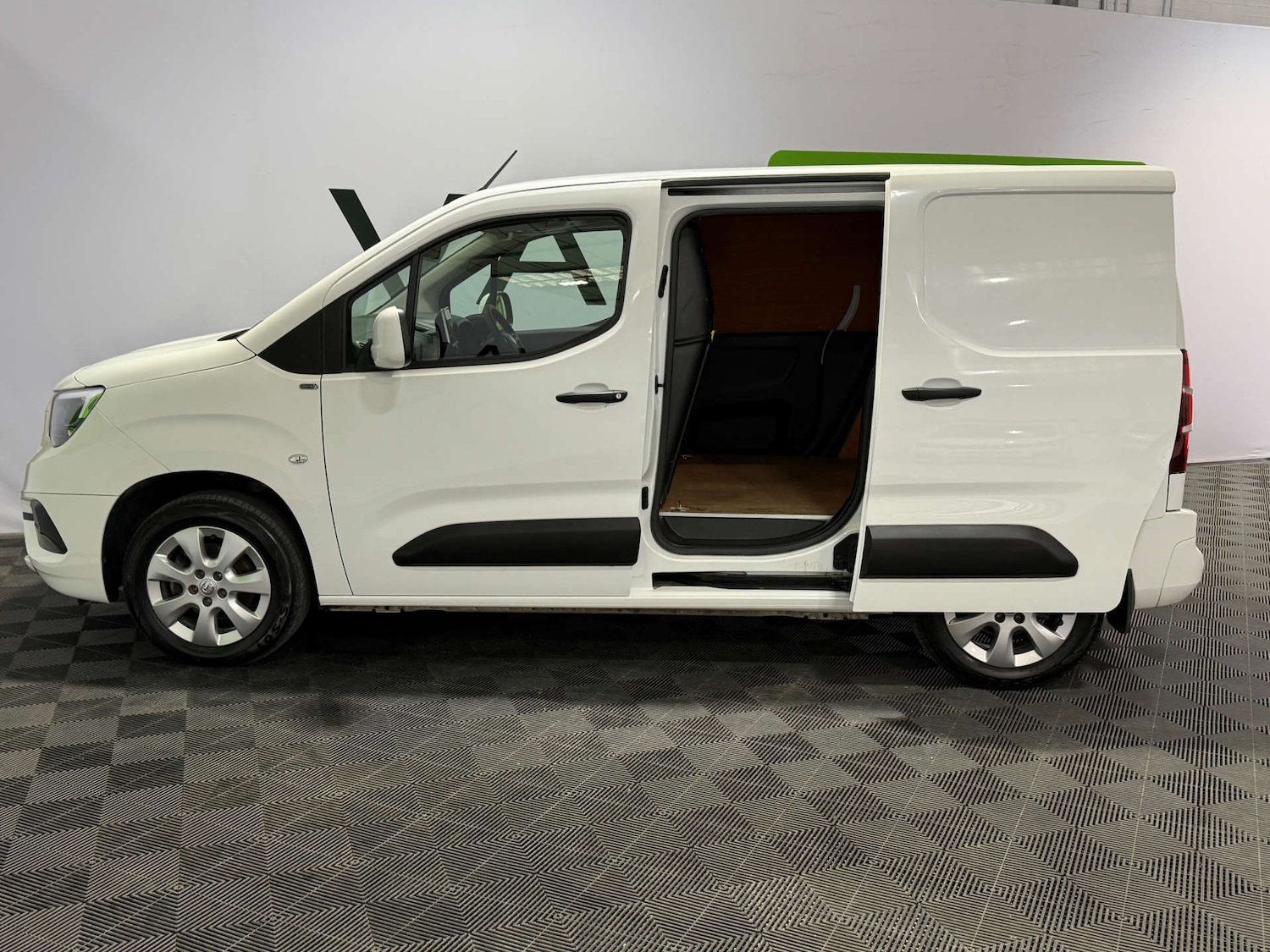 Used Vauxhall Combo 2021 for sale - 76881580: Photo 8