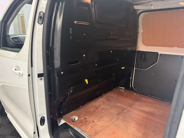Used Vauxhall Vivaro 2020 for sale - 76197206: Photo 23