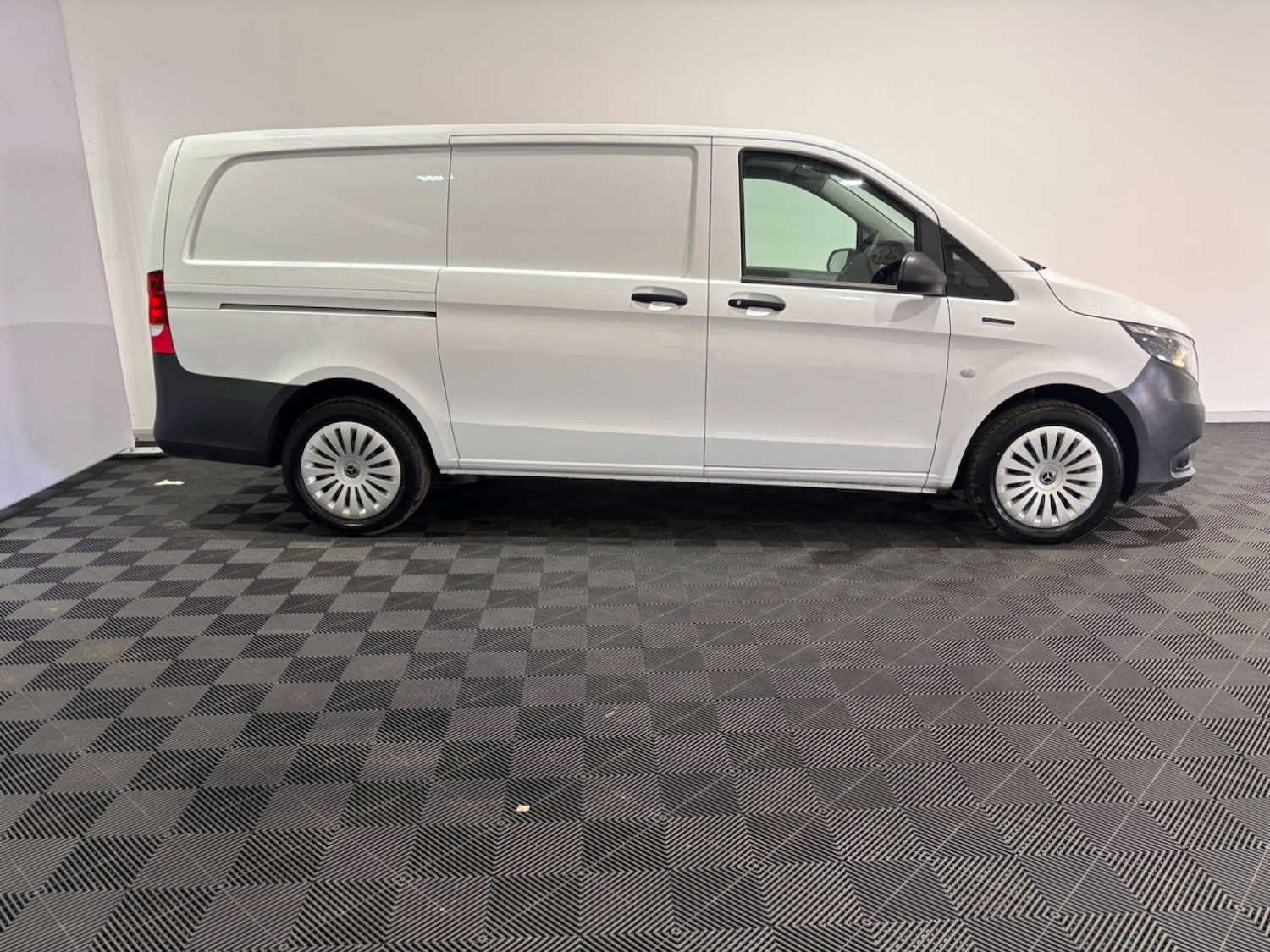 Used Mercedes-Benz Vito 2024 for sale - 76601305: Photo 5