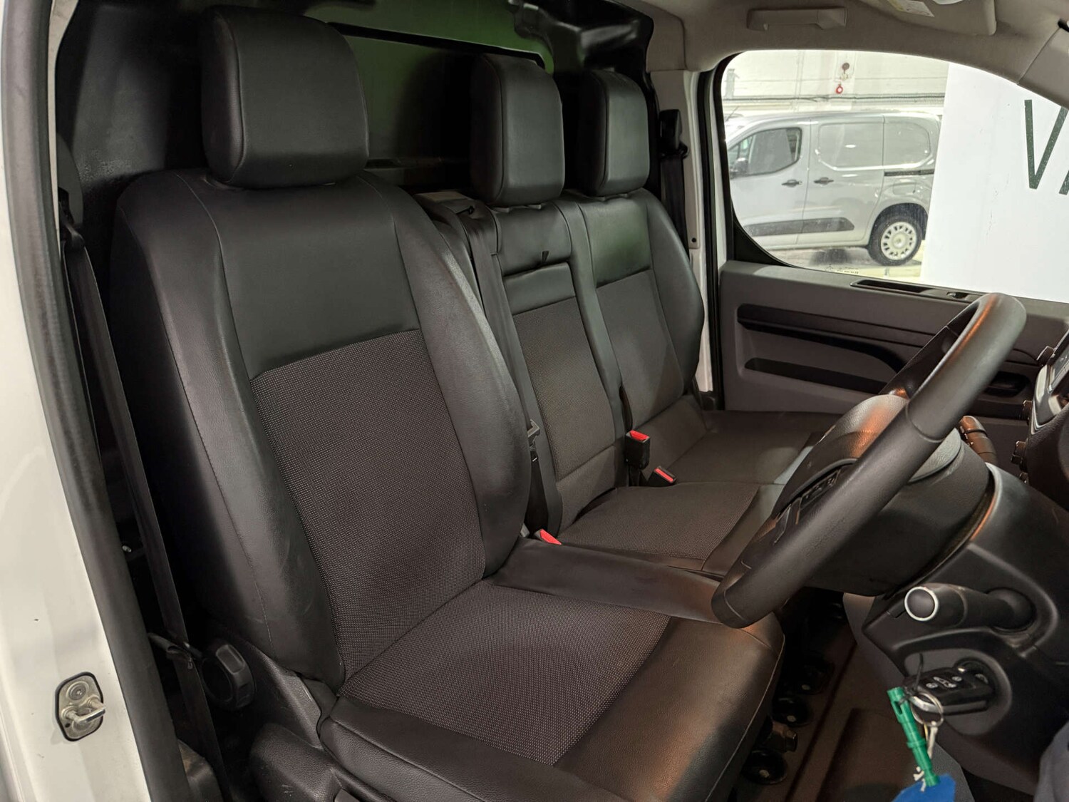 Used Peugeot Expert 2020 for sale - 76863449: Photo 16