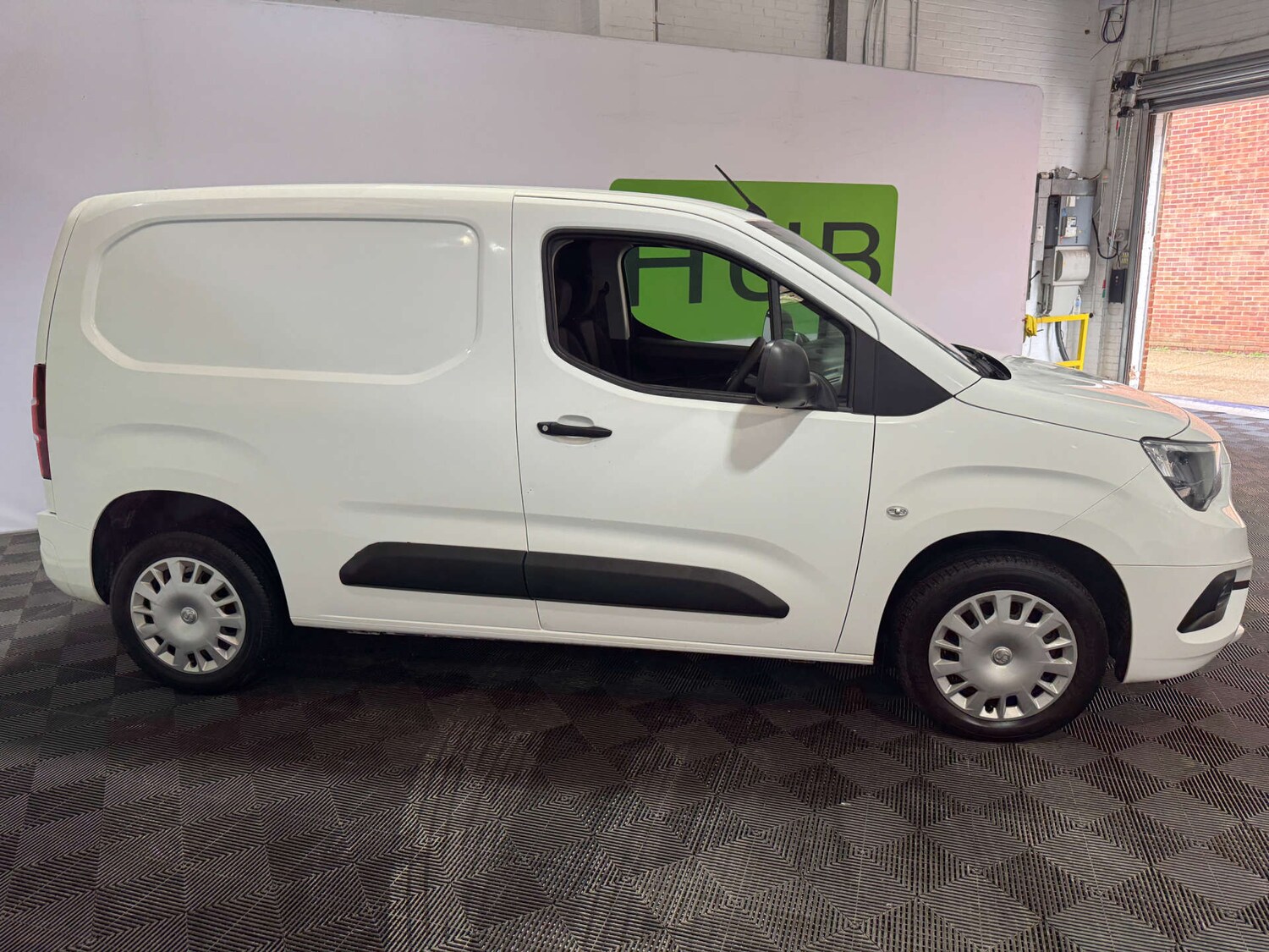 Used Vauxhall Combo 2020 for sale - 76320840: Photo 8