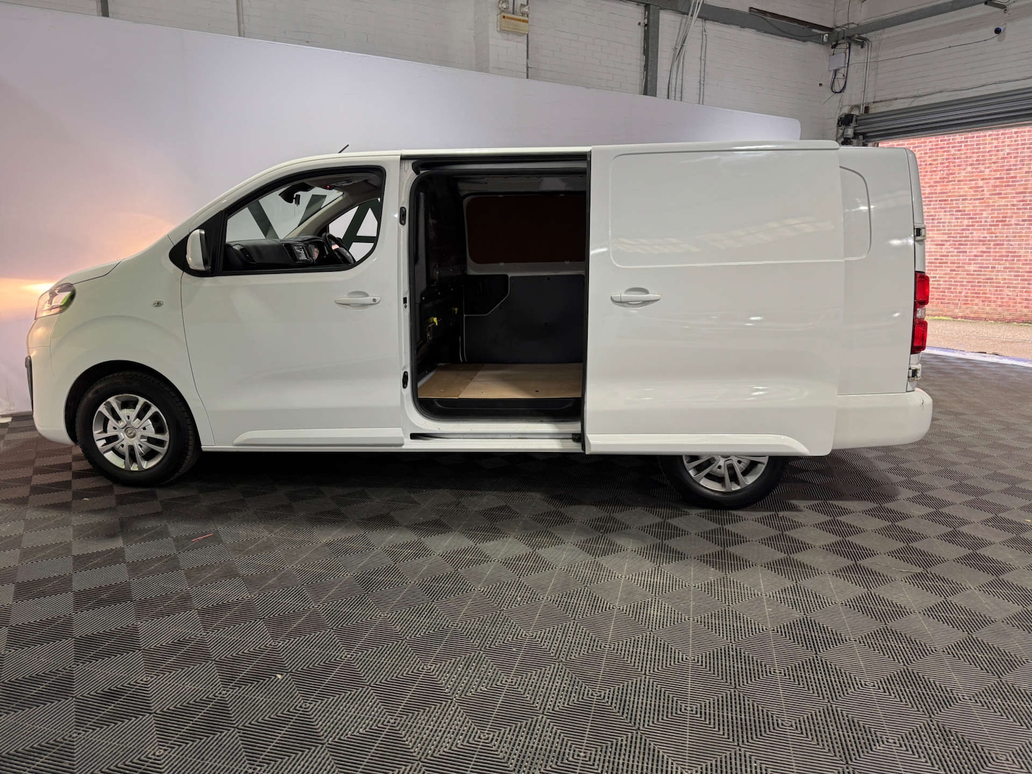Used Vauxhall Vivaro 2020 for sale - 77336999: Photo 13