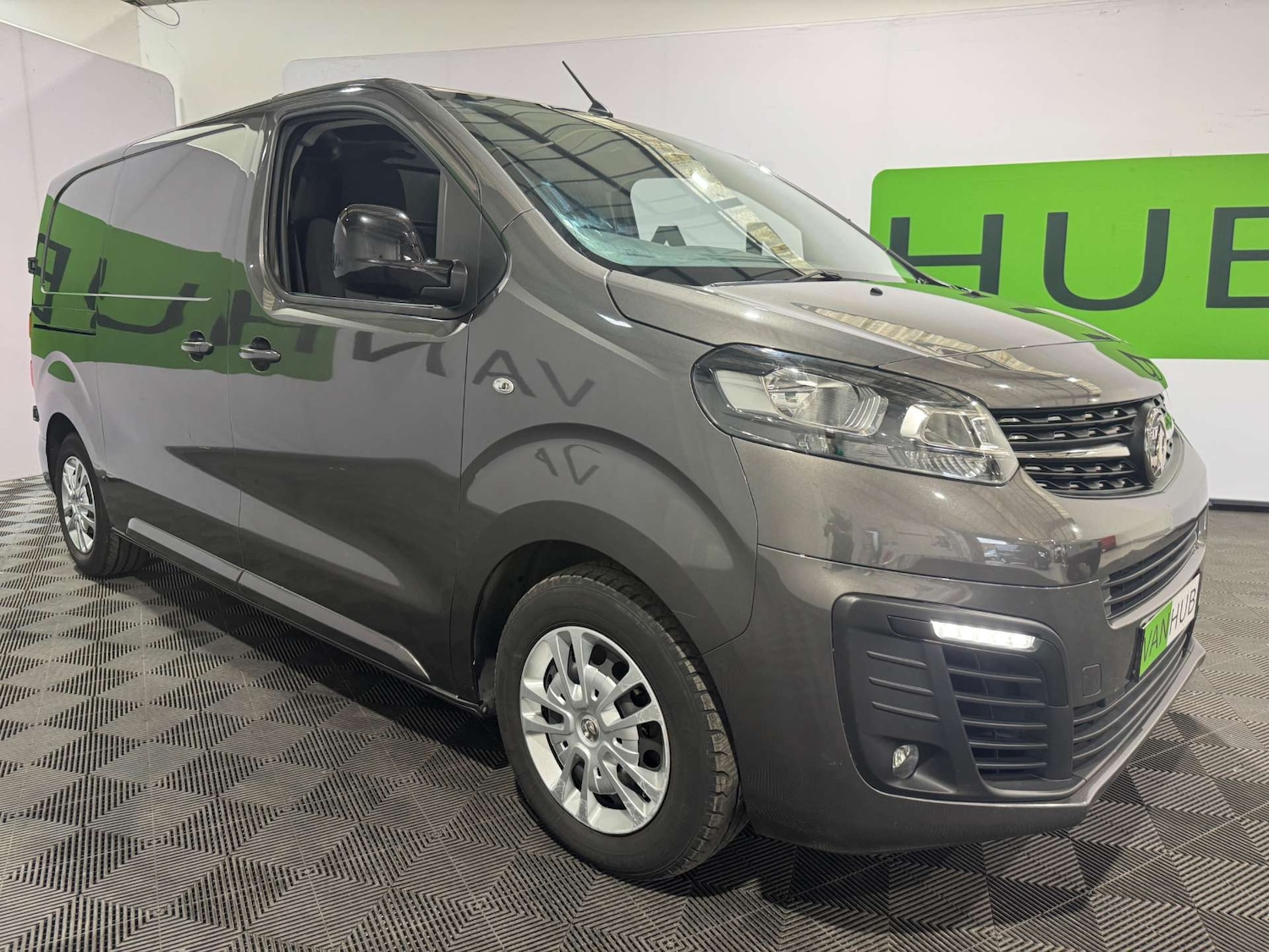 Used Vauxhall Vivaro 2022 for sale - 75995193: Photo 1