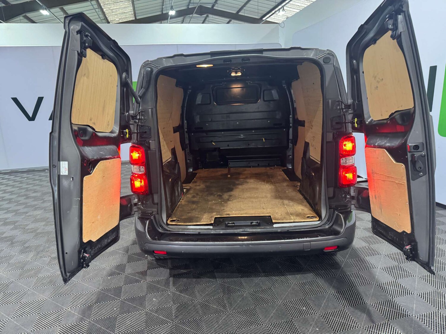 Used Vauxhall Vivaro 2022 for sale - 75995193: Photo 21