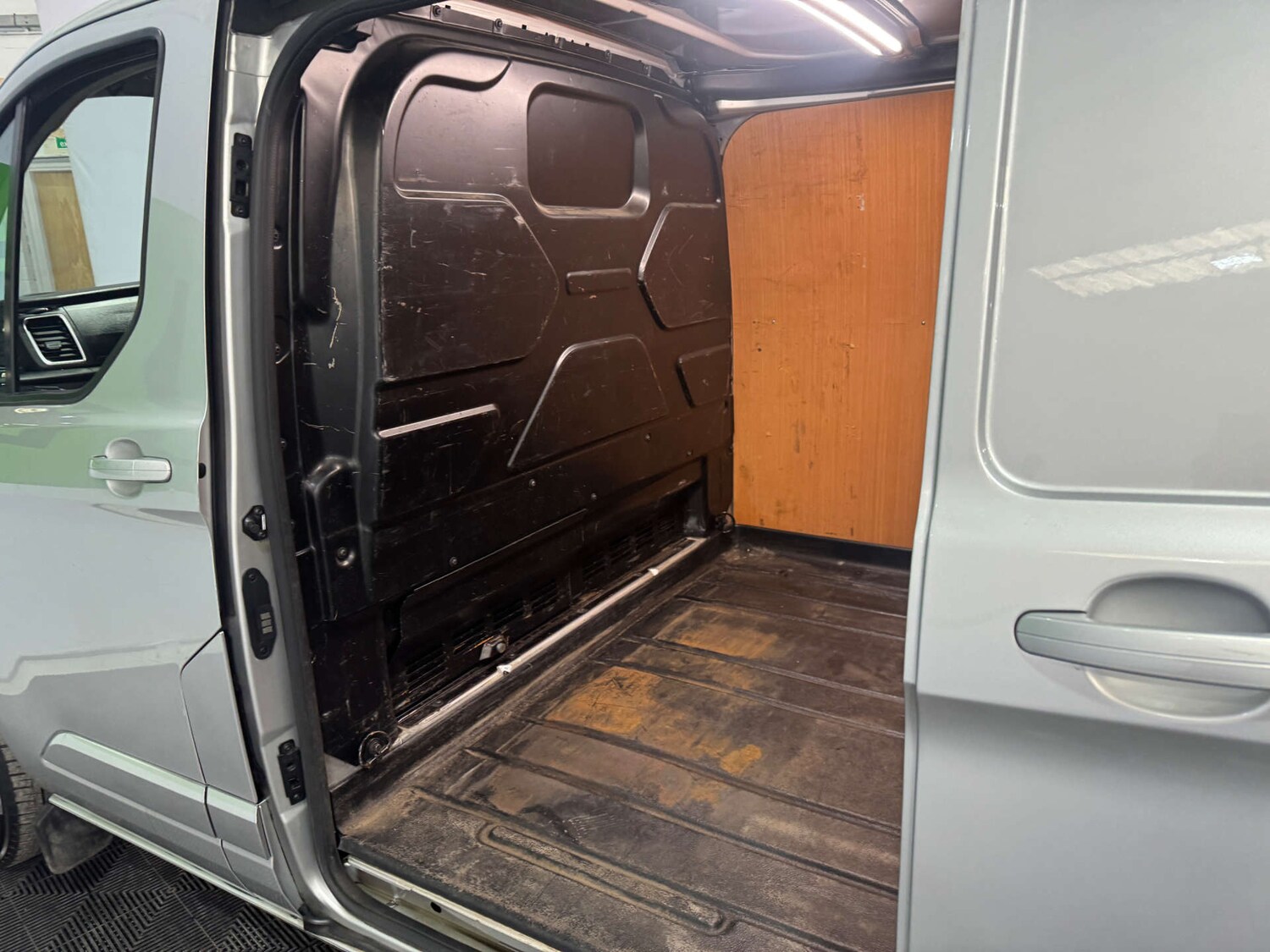 Used Ford Transit Custom 2022 for sale - 77022422: Photo 32