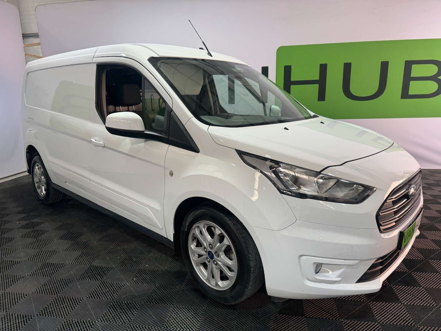 Used Ford Transit Connect 2024 for sale - 76509343: Photo 1