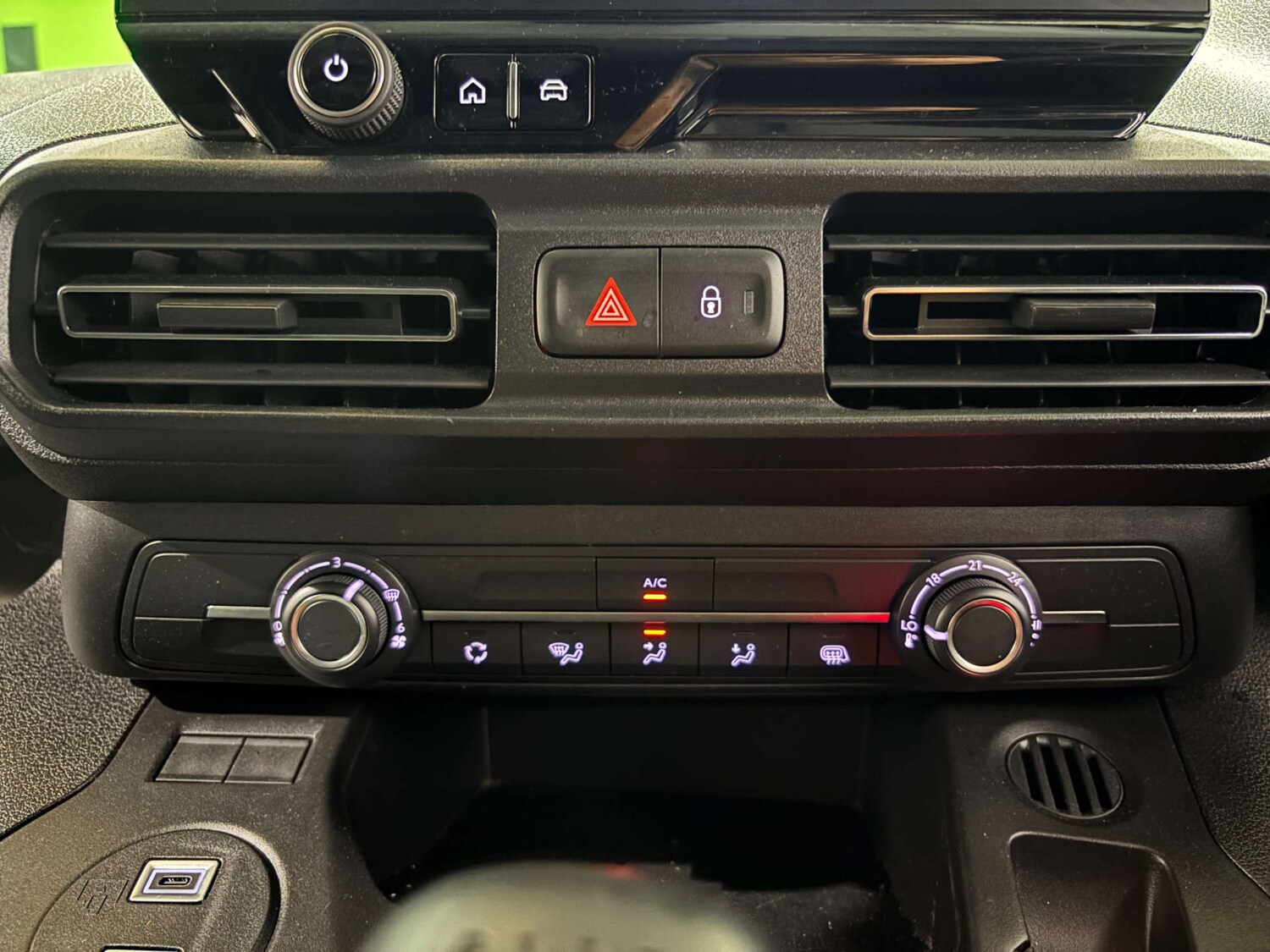 Used Citroen Berlingo 2024 for sale - 76601455: Photo 30