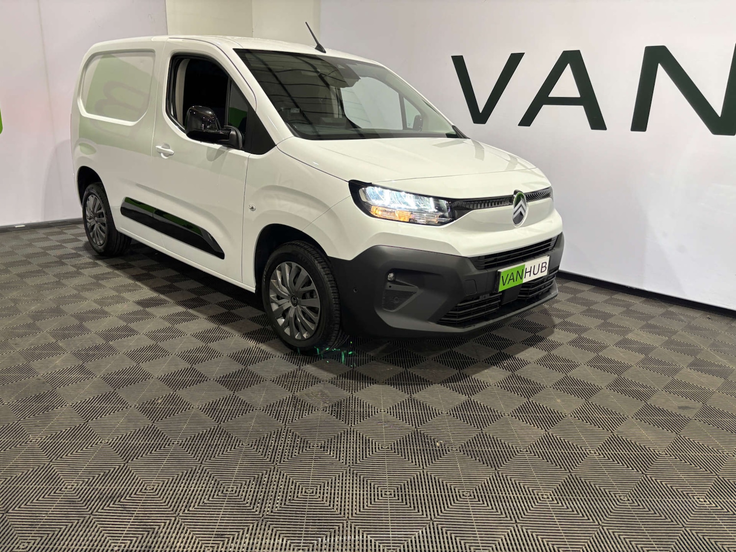 Used Citroen Berlingo 2024 for sale - 76601455: Photo 7