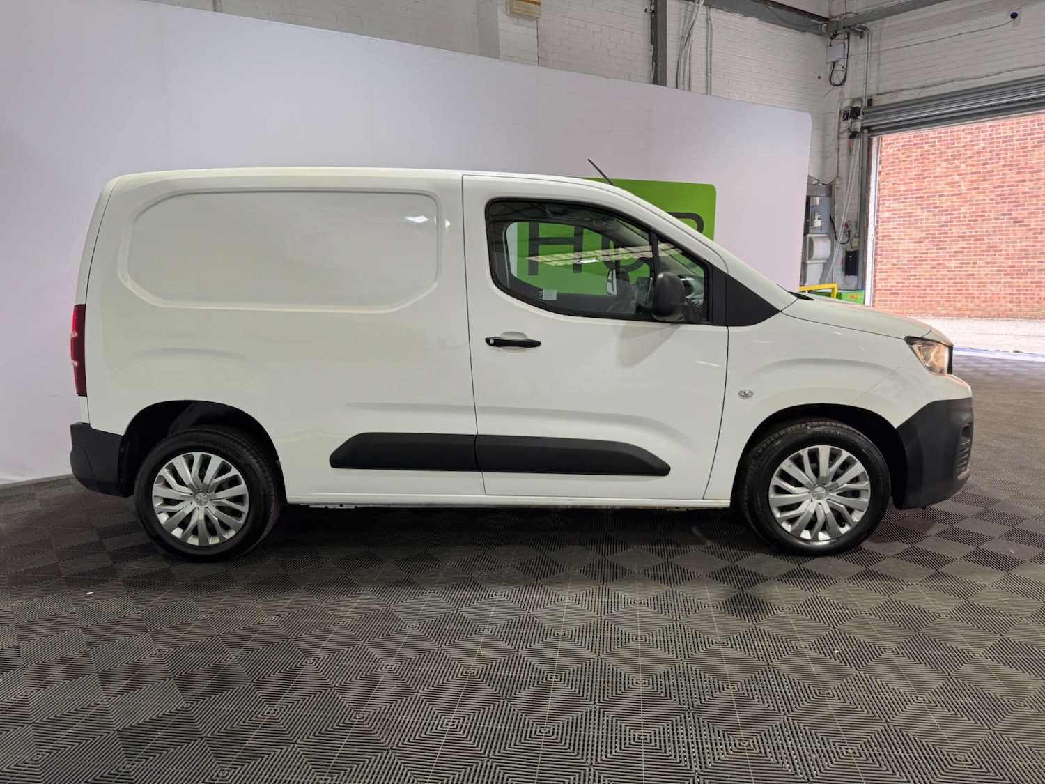 Used Peugeot Partner 2019 for sale - 78105707: Photo 9