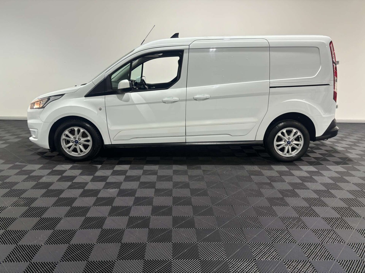 Used Ford Transit Connect 2023 for sale - 76278322: Photo 3