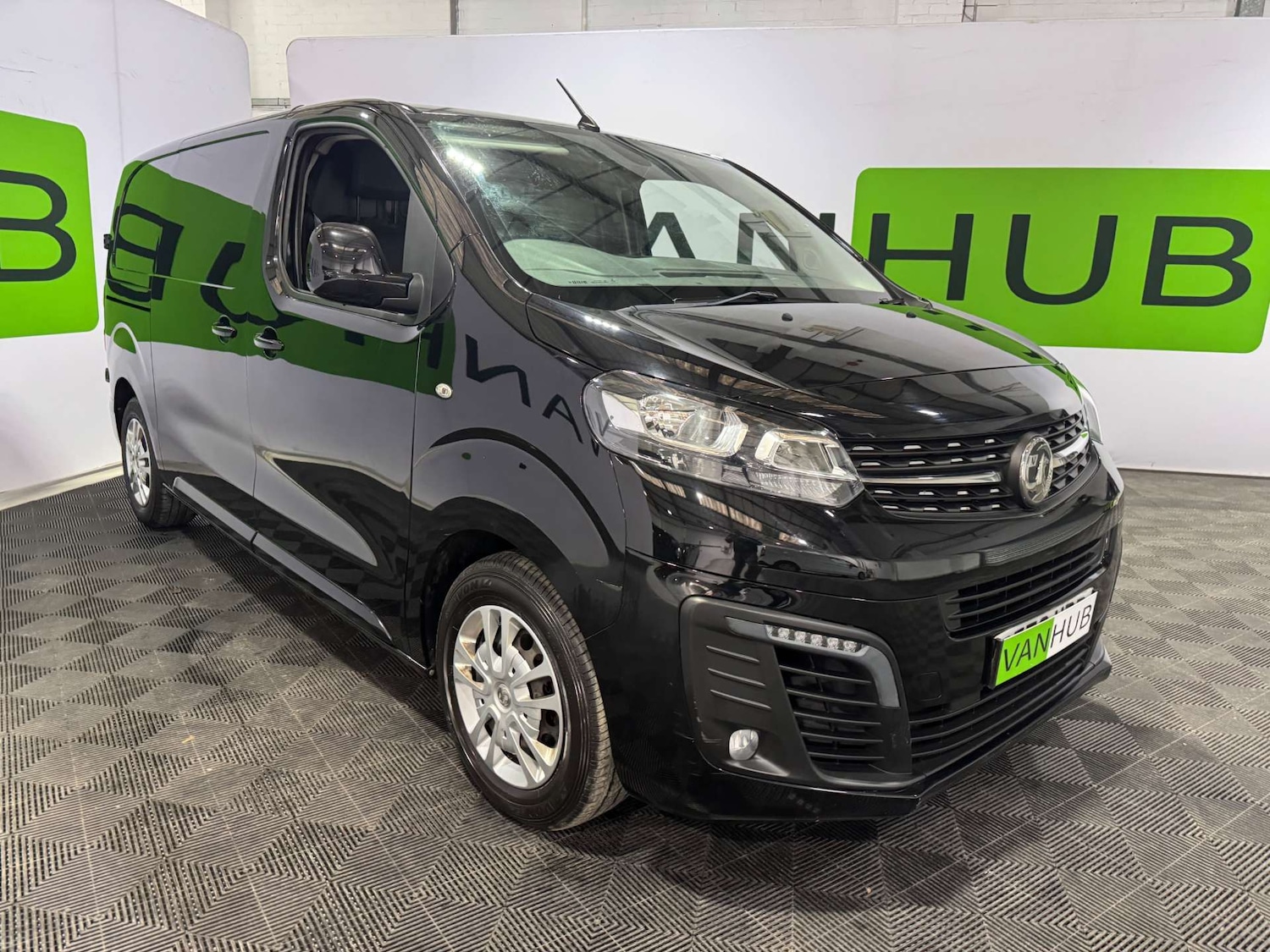 Used Vauxhall Vivaro 2021 for sale - 76642940: Photo 1