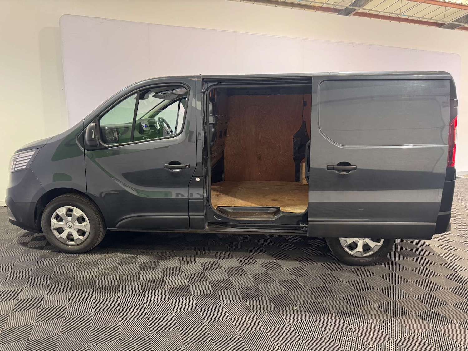 Used Renault Trafic 2022 for sale - 76601638: Photo 4