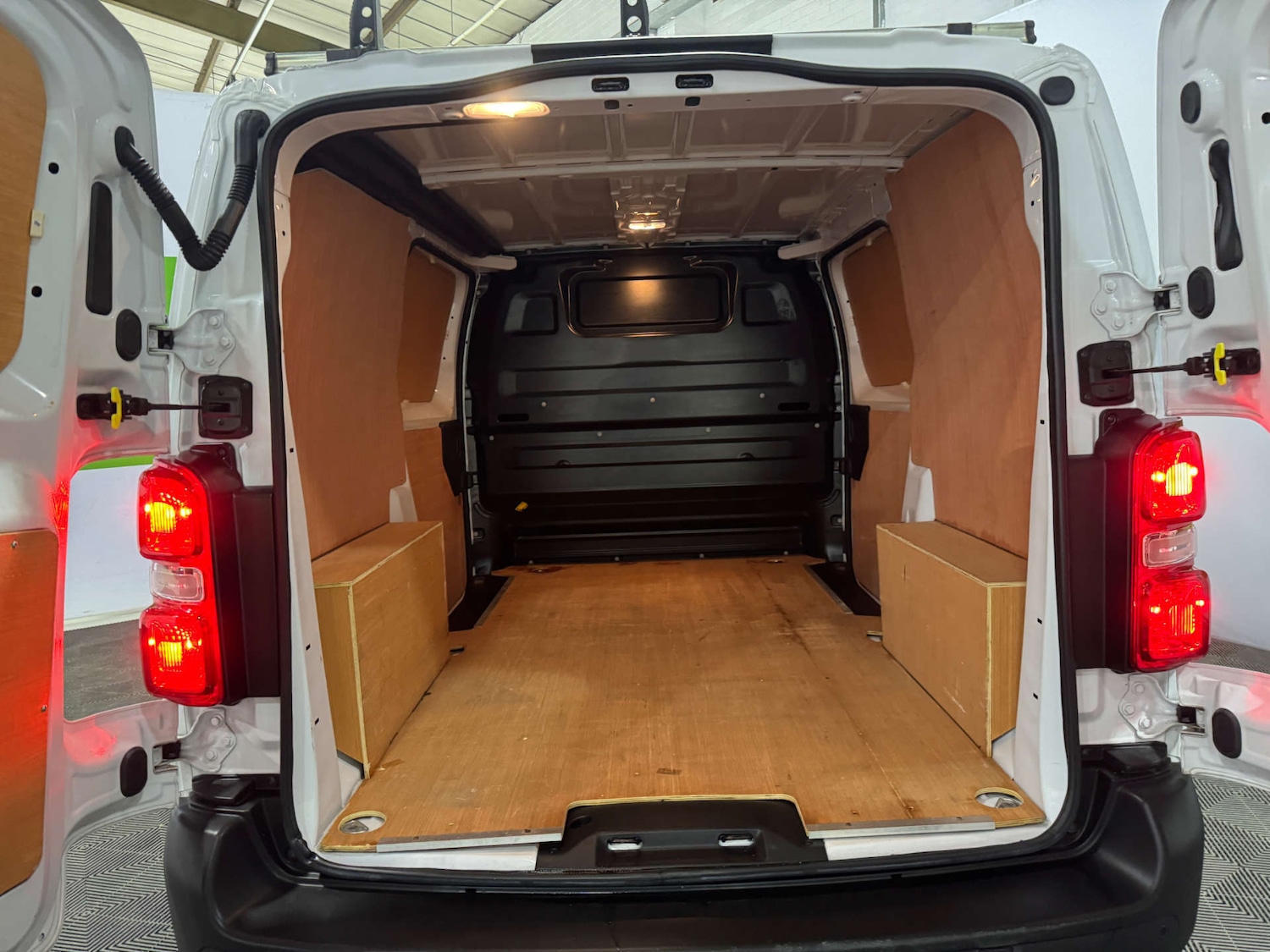 Used Citroen Dispatch 2023 for sale - 77285462: Photo 3