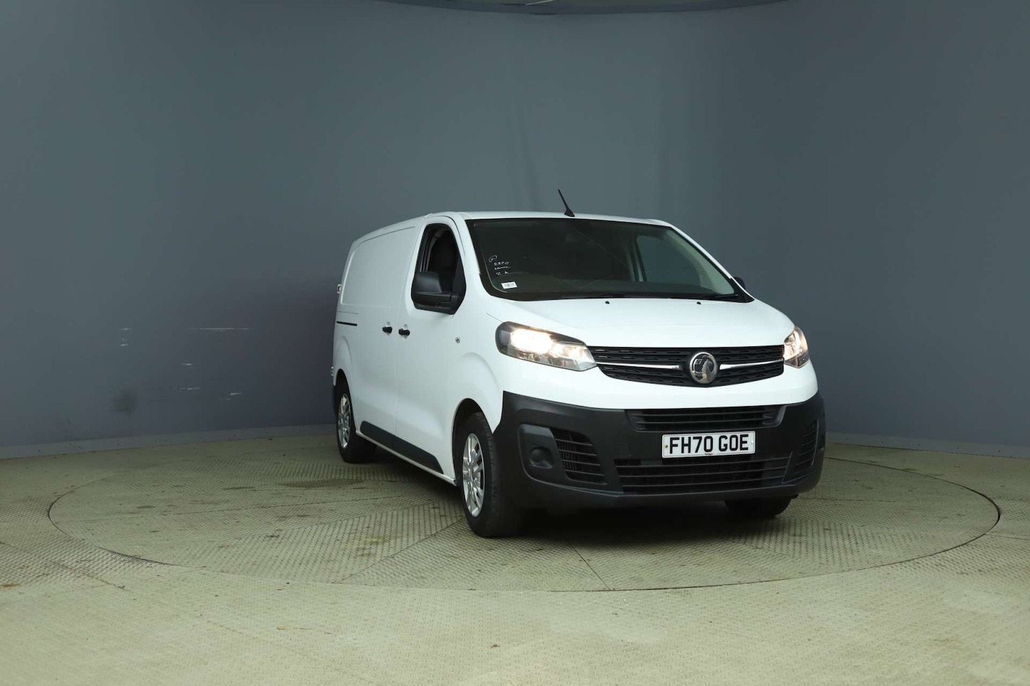 Used Vauxhall Vivaro 2020 for sale - 76490998: Photo 1