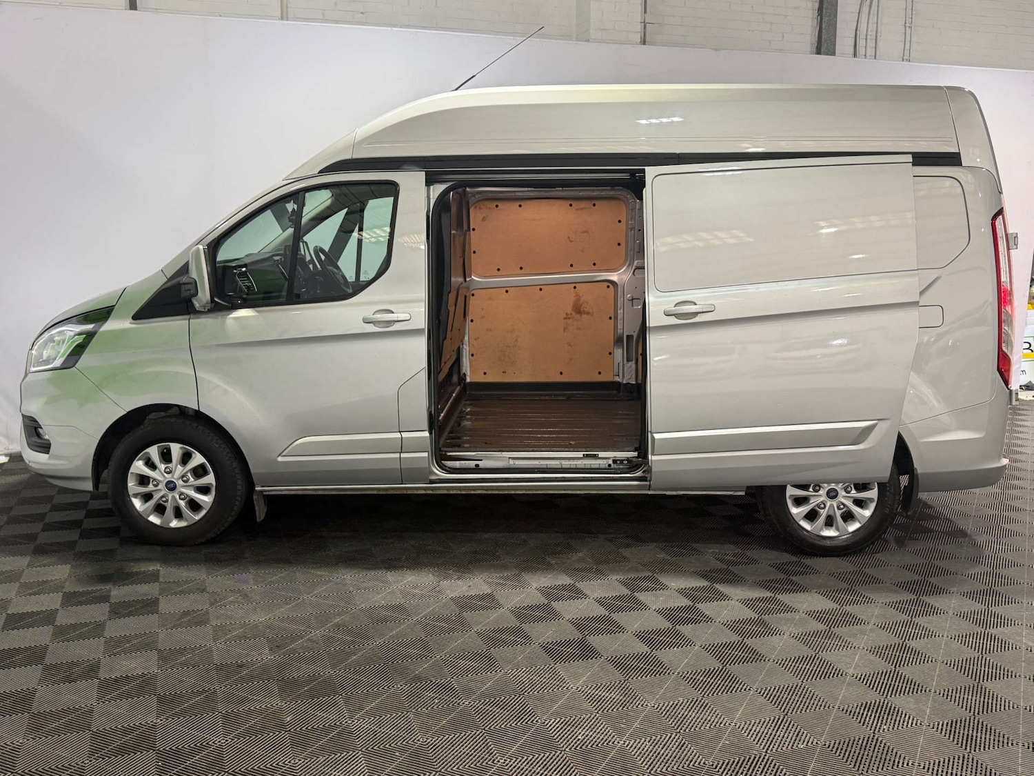 Used Ford Transit Custom 2023 for sale - 76629693: Photo 8