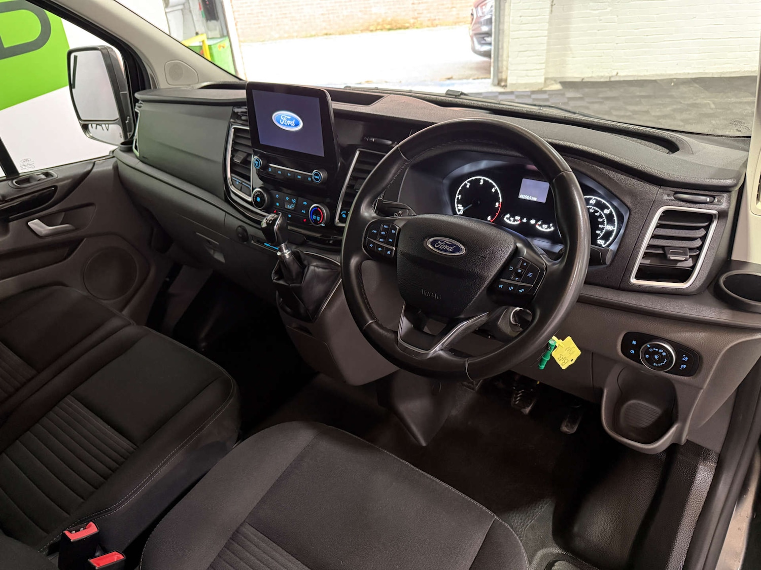 Used Ford Transit Custom 2023 for sale - 76910552: Photo 2