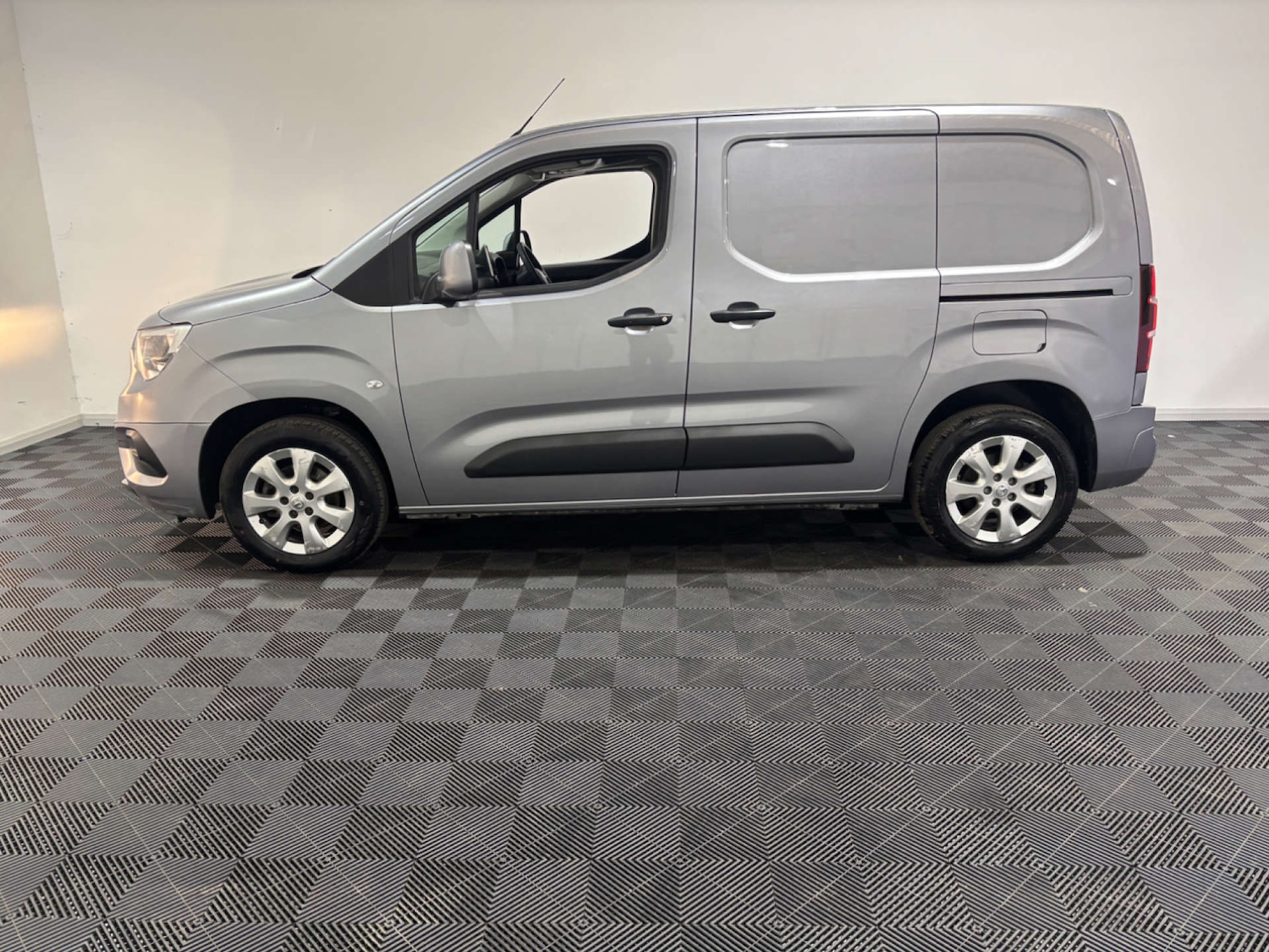 Used Vauxhall Combo 2021 for sale - 76601256: Photo 3