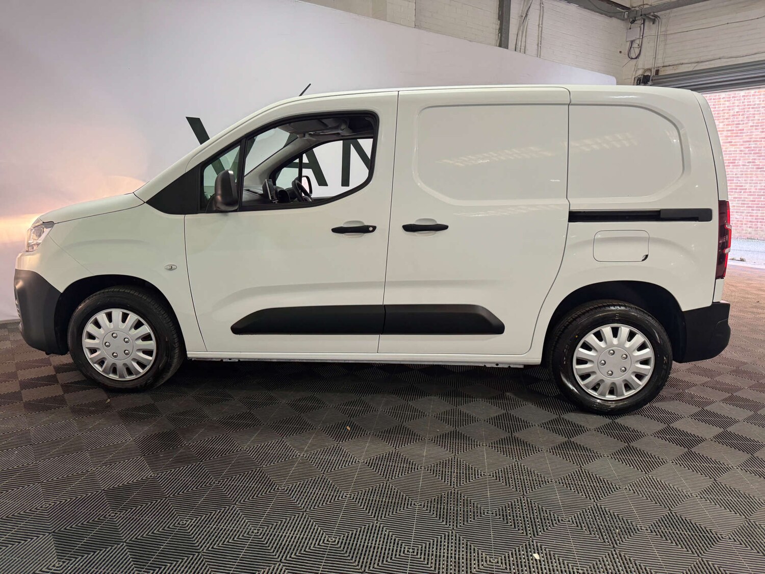 Used Citroen Berlingo 2020 for sale - 77765851: Photo 4