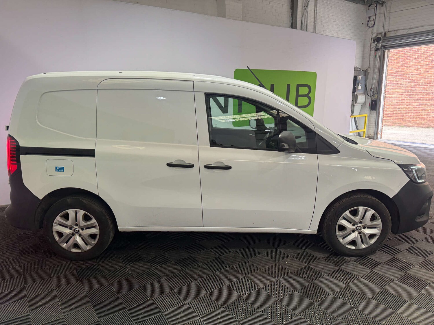 Used Renault Kangoo 2024 for sale - 75985565: Photo 32