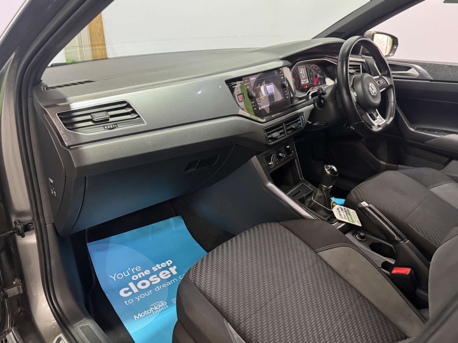 Used Volkswagen Polo 2019 for sale - 77640561: Photo 2