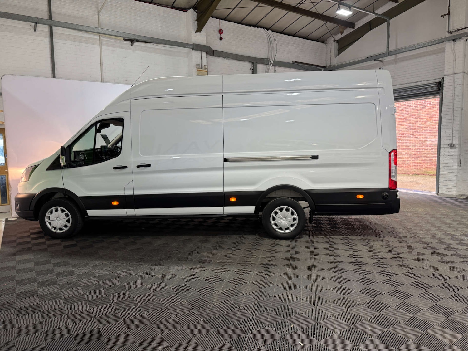 Used Ford Transit 2024 for sale - 77449526: Photo 3