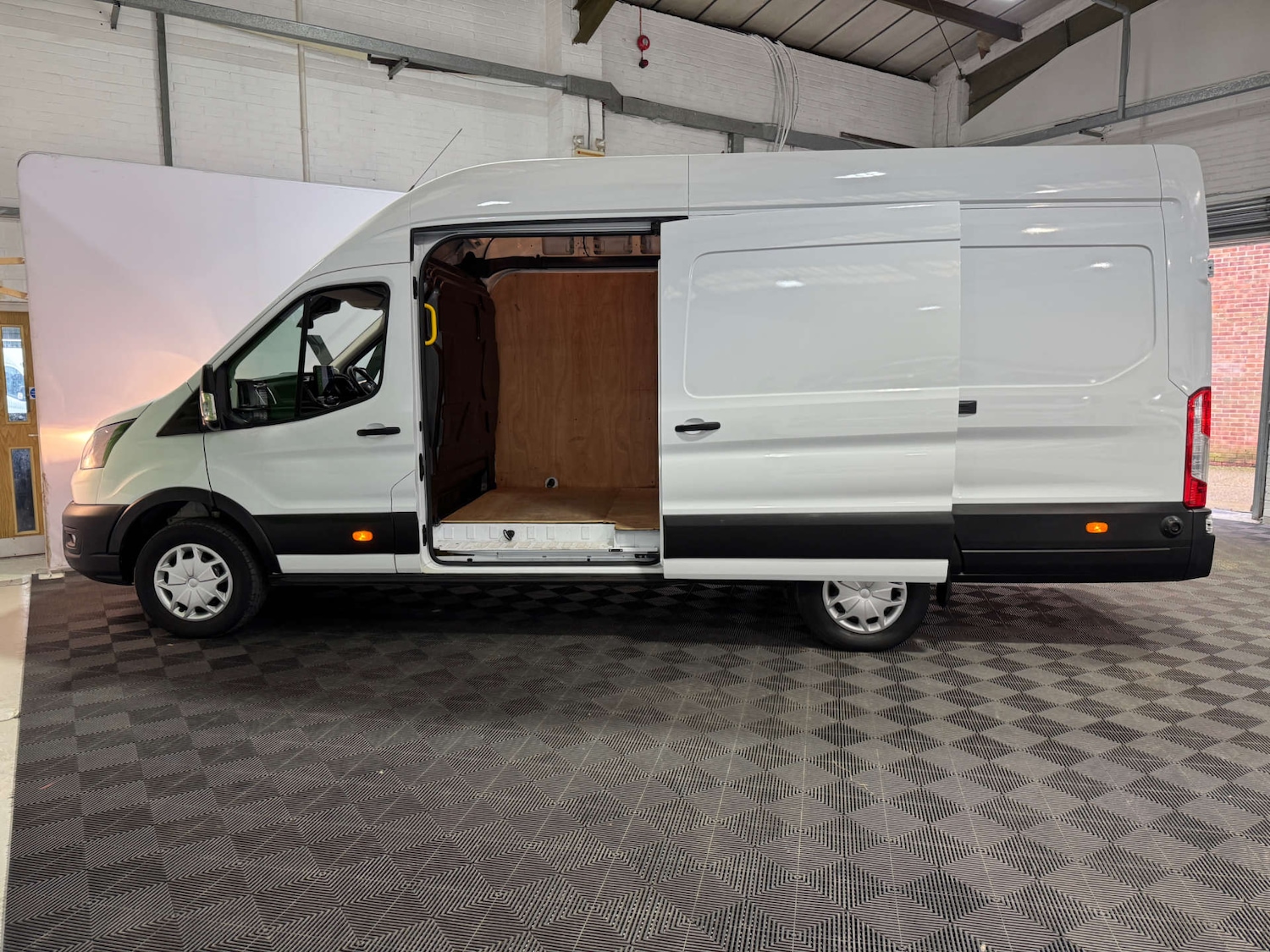 Used Ford Transit 2024 for sale - 77449526: Photo 7