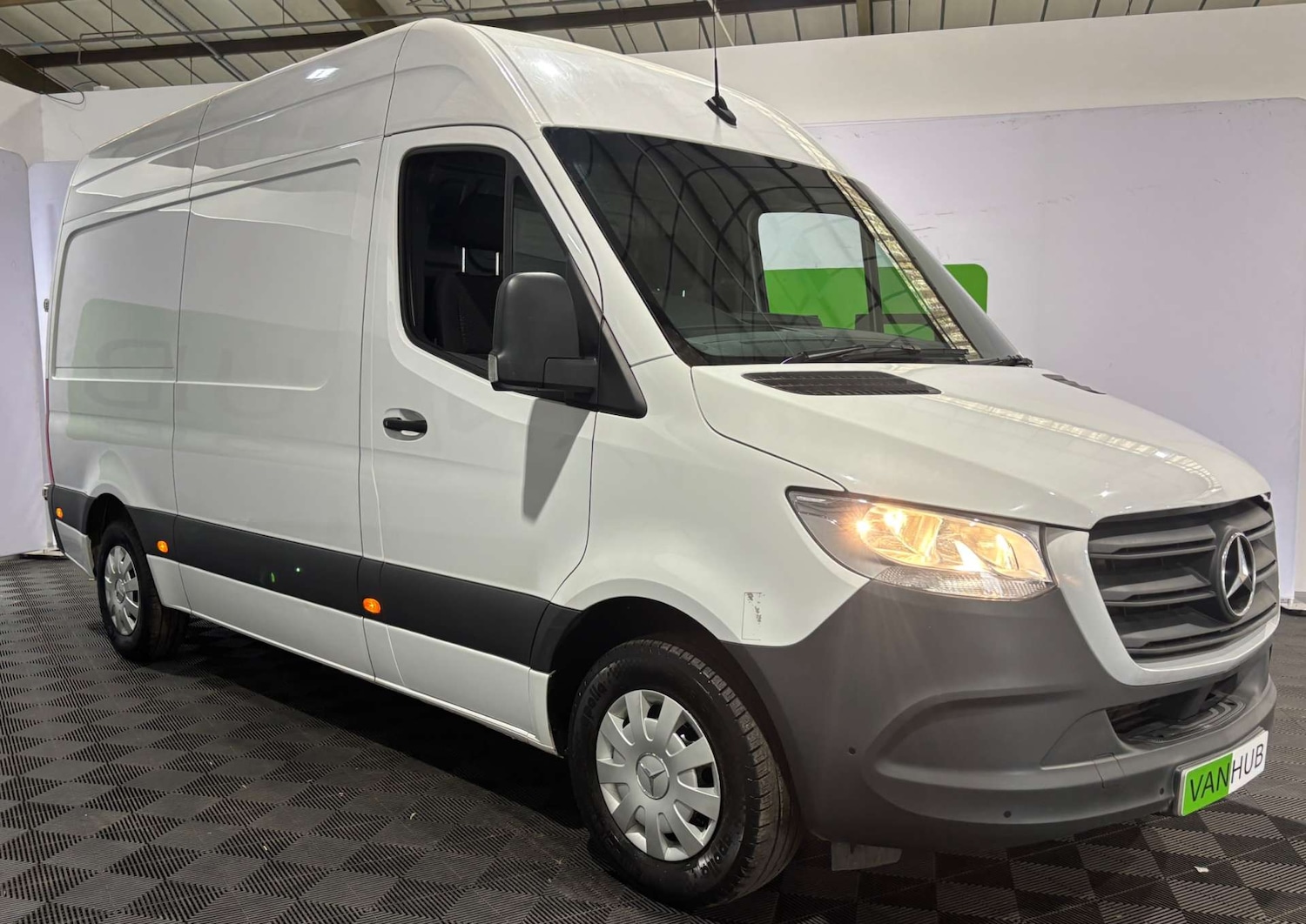 Used Mercedes-Benz Sprinter 2023 for sale - 76653950: Photo 1